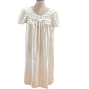 Vintage Carriage Court lace bow cottage core V-neck white striped women’s size M